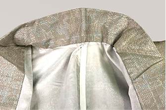 ばち襟の着物