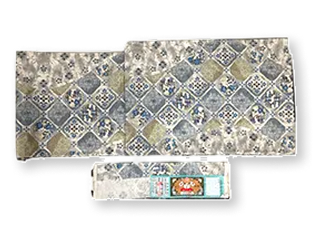 白と黒の四角い模様の着物