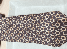 GUCCI:インターロッキングG チェーンリンク柄など4点