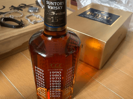 ウイスキー/Suntory:ミレニアム 15年 2000(状態ランク:A)など4点