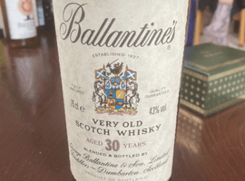 ウイスキー：Ballantines（30年）／ウイスキー：Ballantines（30年）など4点
