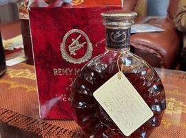 ブランデー／REMY MARTIN：XO スペシャル 旧 クリアボトル_状態ランク：Aなど8点（広島県広島市東区・出張買取）｜お酒の高価買取なら【バイセル】