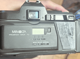 MINOLTA：交換レンズ付きボディ／PENTAX：レンズなど3点