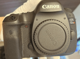 Canon：EOS 5Ds R ボディなど3点