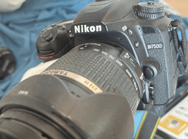 Nikon：D7500 ボディ＋18-270mm F3.5-6.3 Di II VC PZD B008 (EF/F用)など3点