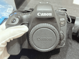 Canon：EOS 6D Mark II ボディ／Canon：EF 50mm F1.8 STMなど3点