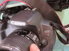 Canon：EOS Kiss X6i ボディ+	EF-S 18-55mm F3.5-5.6 IS IIなど3点（愛知県尾張旭市・出張買取）｜カメラの高価買取なら【バイセル】