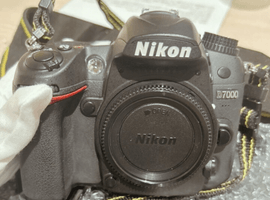 Nikon：D7000 ボディ／Nikon：レンズなど3点