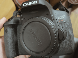 Canon：EOS Kiss X8i ボディ／Canon：EF-S 18-55mm F3.5-5.6 IS STMなど2点