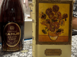 CAMUS：スペシャル リザーブ ゴッホ ひまわり ブック型ボトルなど9点