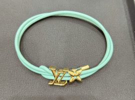 LOUIS VUITTON ブラスレ・LV アイコニック フラワー など3点 （東京都江東区・店頭買取）｜ブランド品の高価買取なら【バイセル】