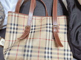 トートバッグ:BURBERRYなど6点