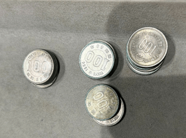 100円硬貨など8点