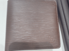 ルイ・ヴィトン エピ ポルト ビエ・6カルト クレディなど4点