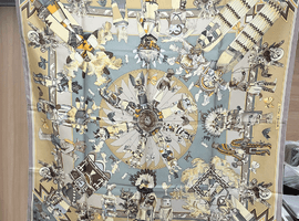 スカーフ：HERMES／カレシリーズ　コスモスなど5点（東京都世田谷区・店頭買取）｜ブランド品の高価買取なら【バイセル】