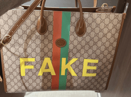 GUCCI:FAKE/NOTプリント ミディアム トートバッグなど4点
