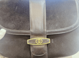 GUCCI：オールドグッチ スエード×レザー インターロッキングG フラップ