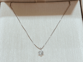 ネックレス:K18WG/ダイヤモンドなど3点