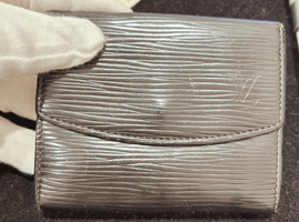 LOUIS VUITTON:ポルトモネ・ビエ・カルトクレディなど3点