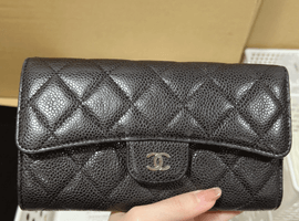 長財布：CHANEL／マトラッセ キャビアスキン フラップ長財布 (A31509など)など4点