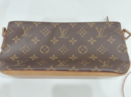 ショルダーバッグ:LOUIS VUITTONなど5点