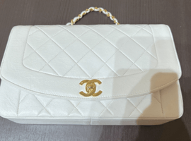 CHANEL ：ダイアナ フラップ トップハンドル バッグなど4点