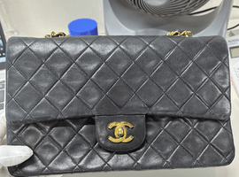 ショルダーバッグ：CHANELなど3点