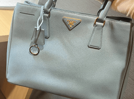 ハンドバッグ：PRADAなど4点