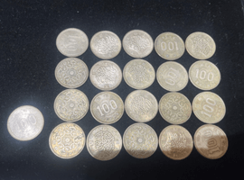 100円硬貨など3点