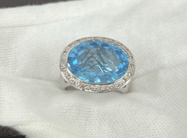 リング:K18/ブルートパーズ/メレダイヤなど4点