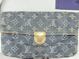 セカンドバッグ：LOUIS VUITTON／クラッチ・バムバッグなど3点