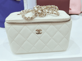 CHANEL クラシック チェーン ヴァニティ ケースなど3点