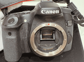 Canon：EOS 70D ボディなど5点