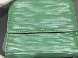 ルイ・ヴィトン エピ ポルトモネ・ビエ・カルトクレディなど3点