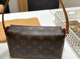 ハンドバッグ：LOUIS VUITTONなど3点
