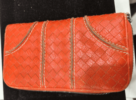 長財布：BOTTEGA VENETAなど4点