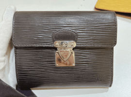LOUIS VUITTON Portefeuille Joy など7点