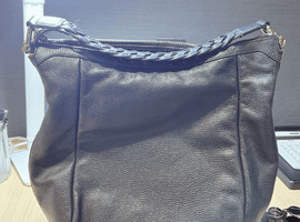 GUCCI:レザー ワンショルダーバッグなど3点