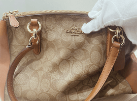 COACH:シグネチャー ミネッタ クロスボディなど5点