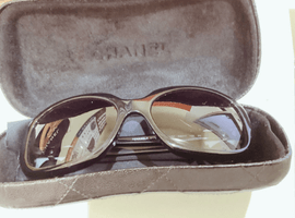 CHANEL ：リボンモチーフ サングラスなど5点 (神奈川県大和市・店頭