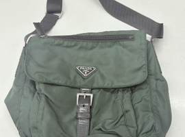 PRADA:ヴェラ ナイロン メッセンジャーバッグなど3点