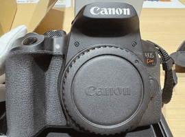 Canon：EOS Kiss X10i ボディなど3点