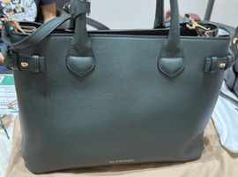 2wayバッグ：BURBERRY／バナーバッグなど4点（奈良県奈良市・店頭買取）｜ブランド品の高価買取なら【バイセル】