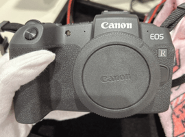 Canon：EOS RP ボディなど4点