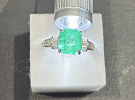 リング:Pt900/エメラルド/メレダイヤなど3点