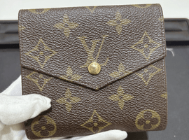 LOUIS VUITTON ：モノグラムポルト モネ ビエ カルト クレディなど4点（神奈川県横浜市中区よりご来店・店頭買取）｜ブランド品の高価買取なら【バイセル】