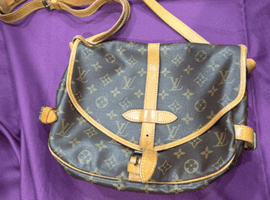 LOUIS VUITTON :モノグラムソミュール25など3点