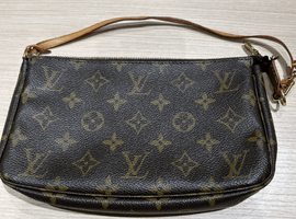 LOUIS VUITTON ：モノグラムポシェットアクセソワール 旧型など3点