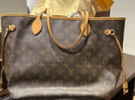 LOUIS VUITTON ：モノグラムネヴァーフル MMなど4点（神奈川県大和市よりご来店・店頭買取）｜ブランド品の高価買取なら【バイセル】