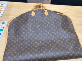 LOUIS VUITTON ：モノグラムガーメントケースなど6点（東京都八王子市よりご来店・店頭買取）｜ブランド品の高価買取なら【バイセル】